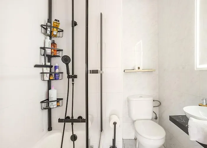 Unique View With Wifi Apartment